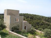 A two storey  stone house that has 120,80m2 total size. The property sits on a plot measuring 660,00 m2.
